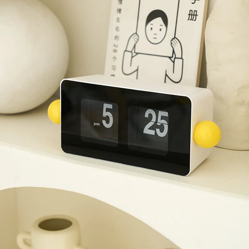 Automatic Page-flipping Clock  - огляд і ціна Desk Setup Gadgets