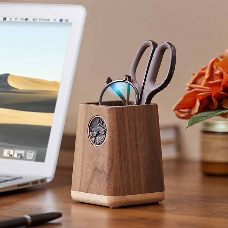 Black Walnut Solid Wood Pen Ho - огляд і ціна Desk Setup Accessories Aesthetic