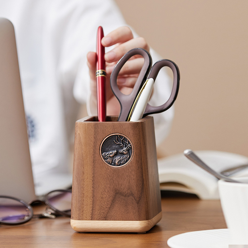 Black Walnut Solid Wood Pen Ho - огляд і ціна Desk Setup Accessories Aesthetic