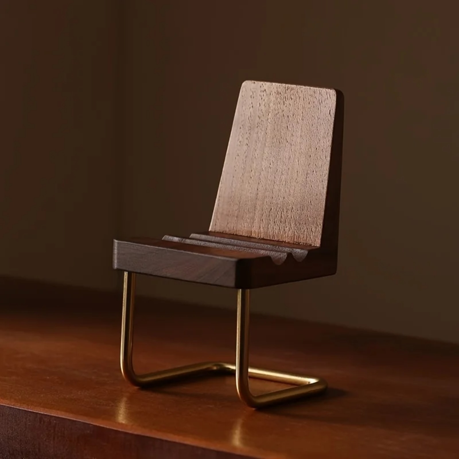 Wooden Phone Stand Walnut Desk - огляд і ціна Desk Setup Natural